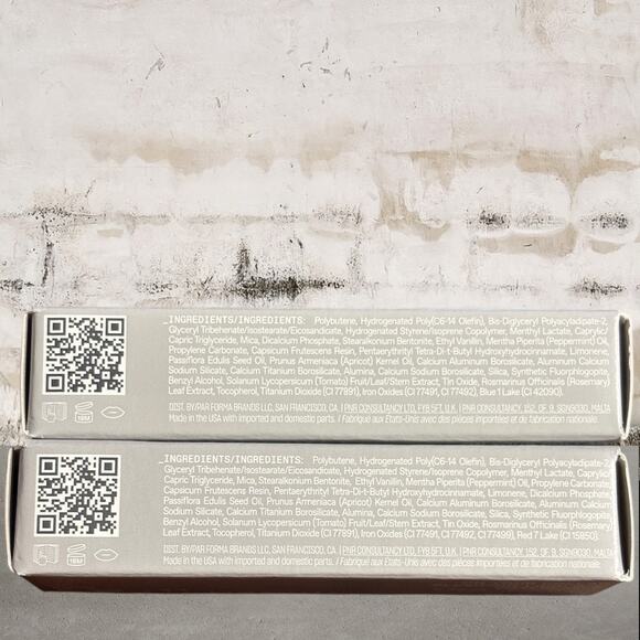 R.E.M. Beauty On Your Collar Plumping Lip Gloss Bundle NEW - Picture 8 of 8